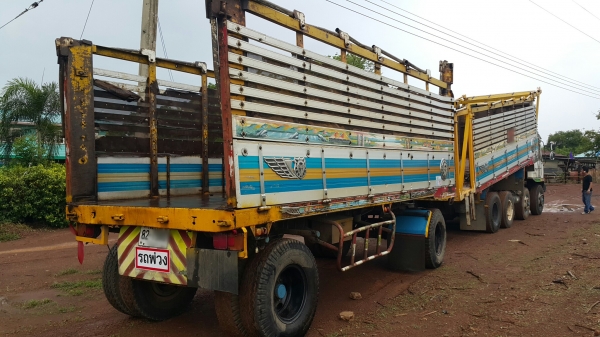 ขายรถพ่วง 18 ล้อ แม่+ลูก กระบะเนียม MITSUBISHU FN527M ปี.43 ลูกปี.47.เครื่อง225 โบ เกียร์ฟูลเลอร์ รถสวย ราคา1350000 สนใจรีบจองด่วน