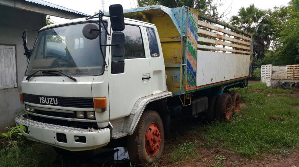 ขายรถ 10 ล้อ 2 เพลา กระบะเหล็กข้างเรียบดั้ม ISUZU 210 รถเดิม ราคา.850000 สนใจโทรด่วน