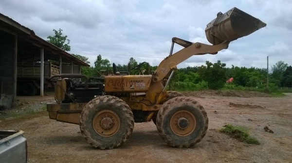 ขายรถตัก KOMATSU JH รถใช้งานอยู่ทุกวัน ยางดี เครื่องดี ปั้มดี ราคาต่อรองได้ ขายรถตัก KOMATSU JH รถใช้งานอยู่ทุกวัน ยางดี เครื่องดี ปั้มดี ราคาต่อรองได้