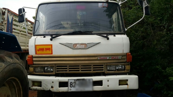 ขายรถพ่วง 18 ล้อ แม่ดั้ม ลูกไม่ดั้ม HINO ซูโม้ 227 วางเครื่อง 285 แรง เกียร์เดิม ราคา.1150000 ต่อรอง