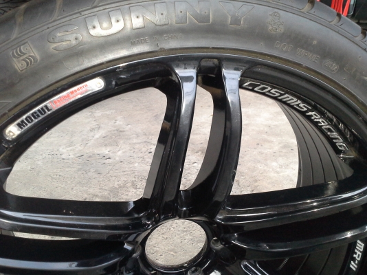 แม๊กซ์ติดยางขอบ 24" แม๊กซ์ติดยางขอบ 24"