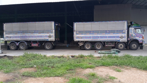 ขายรถพ่วง 24 ล้อ แม่+ลูก กระบะเหล็กคอกเกษตรดั้ม อู่.ส สมบัติ HINO 380 ปี.52 แม่ ลูก ยกล้อได้ ยางเต็ม ราคาย้อมๆแค่.2650000 ต่อรอง สนใจรีบจองด่วน