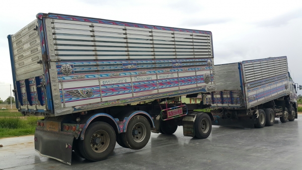 ขายรถพ่วง 24 ล้อ แม่+ลูก กระบะเหล็กคอกเกษตรดั้ม อู่.ส สมบัติ HINO 380 ปี.52 แม่ ลูก ยกล้อได้ ยางเต็ม ราคาย้อมๆแค่.2650000 ต่อรอง สนใจรีบจองด่วน