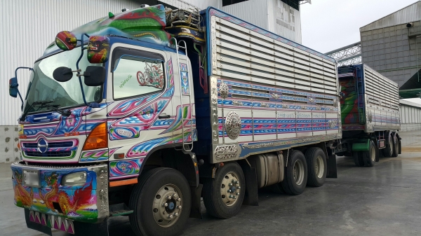 ขายรถพ่วง 24 ล้อ แม่+ลูก กระบะเหล็กคอกเกษตรดั้ม อู่.ส สมบัติ HINO 380 ปี.52 แม่ ลูก ยกล้อได้ ยางเต็ม ราคาย้อมๆแค่.2650000 ต่อรอง สนใจรีบจองด่วน