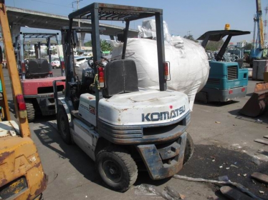 ขายรถฟอร์คลิฟ KOMATSU FG20 รุ่น 11 เสายกสูง 3.ม เกียร์ธรรมดา นำเข้าจากญี่ปุ่น ยกได้ 2 ตัน ไม่เคยใช้งานในไทย สภาพพร้อมใช้งาน