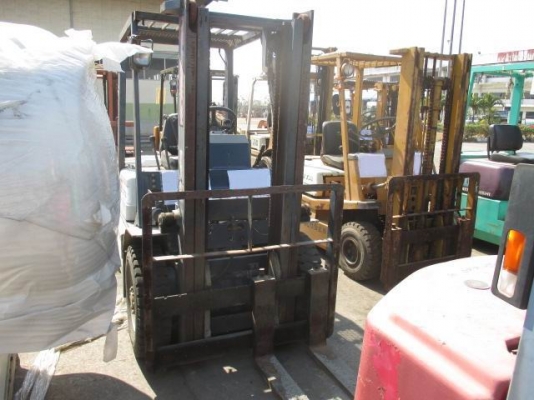 ขายรถฟอร์คลิฟ KOMATSU FG20 รุ่น 11 เสายกสูง 3.ม เกียร์ธรรมดา นำเข้าจากญี่ปุ่น ยกได้ 2 ตัน ไม่เคยใช้งานในไทย สภาพพร้อมใช้งาน