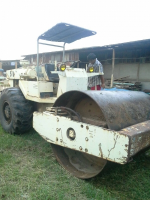 ขายรถบด SAKAI SV 90 เพลาเดียวสั่นแรงสุดๆพร้อมใช้เครื่องปั้มดีมากๆ