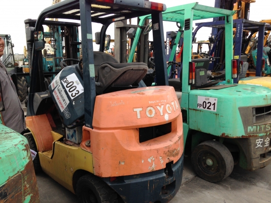 รถโฟล์คลิฟ TOYOTA 7FG20 เสา3เมตร เกียร์ธรรมดา เครื่องเบนซิน5K จากญี่ปุ่น