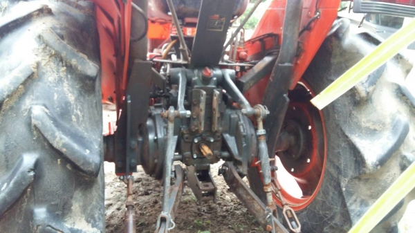 คูโบต้าL3408DIแลL3408 ใบมีด ผาน โรตารี อุปกรณ์ครบ 3 อย่างทั้ง2คันไปเลยครับ