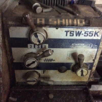 ขายเครื่องกลึง (ต้าชิง) รุ่น TSW 55K ไม่มีมอร์เตอร์ ไม่มีโต๊ะป้อมมีด ไม่มียันศูนย์ ตามสภาพ เกียร์บล็อค ราคาเครื่องละ  20,000 บาท