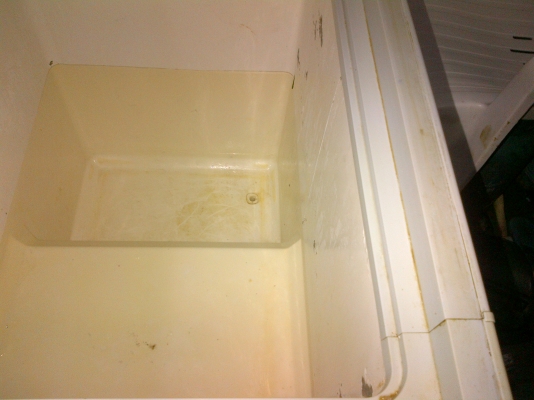 ขายตู้แช่ sunyo ราคา 5500 บาท โทร 0843376760