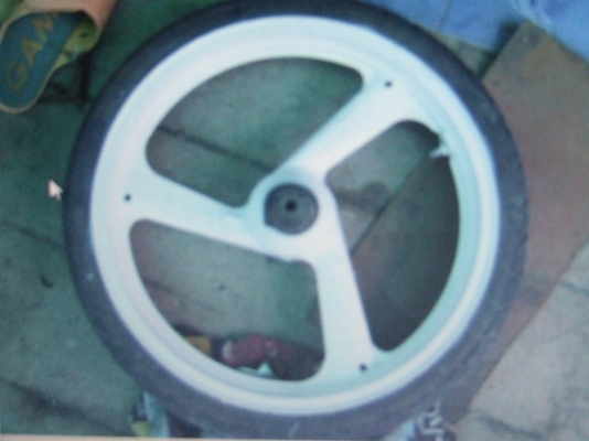 ซื้อแมก TZM  ล้อหน้าครับใครมีแบ่งๆมาคับ