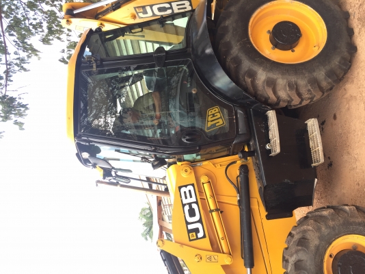 ขายรถJCB รุ่น 3CX-4WD รุ่นใหม่