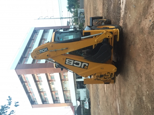 ขายรถJCB รุ่น 3CX-4WD รุ่นใหม่