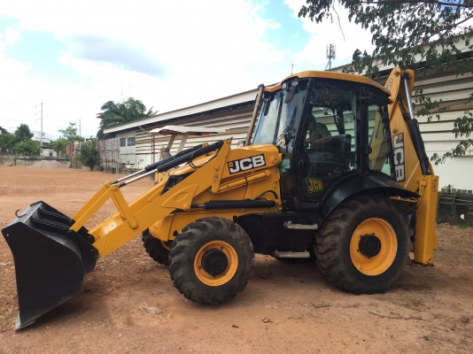 ขายรถJCB รุ่น 3CX-4WD รุ่นใหม่
