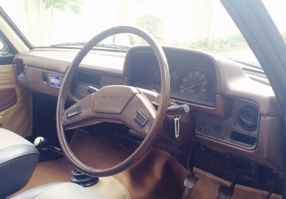 Toyota Rn40 4ขอแท้ สภาพสวย Toyota Rn40 4ขอแท้ สภาพสวย