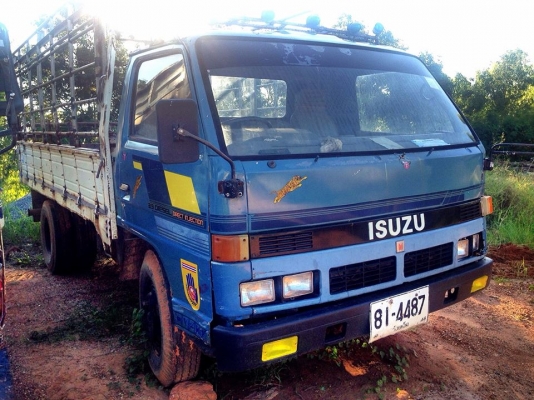 **255,000 บ.ต่อรอง/// 6ล้อ ISUZU NPR-100แรง **ขาย ISUZU NPR 100แรง 6ล้อบรรทุก ราคาเบา ISUZU NPR57L 4BC2-100HP ฝาดำ เกียร์สั้นสาย รถประกอบ ปี47 เครื่องเดิม เกียร์เดิม เครื่อง100แรงฝาดำ แน่น แห้ง แรงดี ครับ สตาร์ทง่าย เสียงนิ่ม ไม่หอบ เกียร์สั้น เข้าง่าย ไม