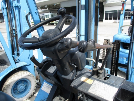 รถโฟล์คลิฟท์ TOYOTA รุ่น FG 25-7 เครื่องเบนซิน 5K ยางตันหน้า-หลัง เสาสูง 5 เมตร ขนาด 2.5 ตัน