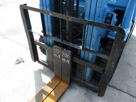 รถโฟล์คลิฟท์ TOYOTA รุ่น FG 25-7 เครื่องเบนซิน 5K ยางตันหน้า-หลัง เสาสูง 5 เมตร ขนาด 2.5 ตัน