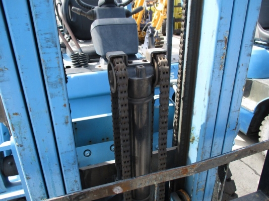 รถโฟล์คลิฟท์ TOYOTA รุ่น FG 25-7 เครื่องเบนซิน 5K ยางตันหน้า-หลัง เสาสูง 5 เมตร ขนาด 2.5 ตัน