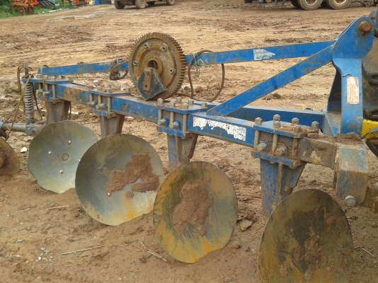 ขายรถไถ นิวฮอนแลนด์ สองเพลา รุ่นTS110 รถห้างเดิมๆ สวยๆๆ