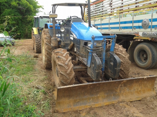 ขายรถไถ นิวฮอนแลนด์ สองเพลา รุ่นTS110 รถห้างเดิมๆ สวยๆๆ