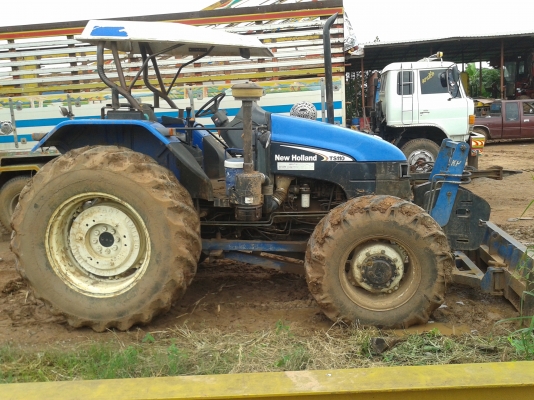 ขายรถไถ นิวฮอนแลนด์ สองเพลา รุ่นTS110 รถห้างเดิมๆ สวยๆๆ