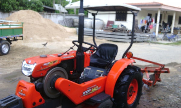 รถไถ คูโบต้า KRT 14 แรง พร้อมอุปกรณ์ 4 อย่าง ใบดัน หาง 3 คราด ล้อเหล็กกีนจม