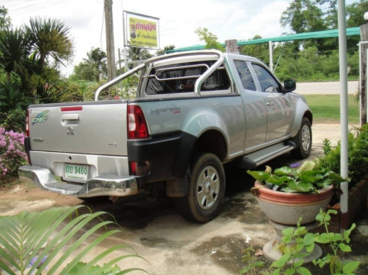 ขายรถกระบะ TATA สีบรอนเงิน ใช้แกส LPG