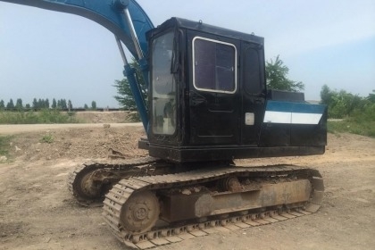 แม็กโครมือสอง,Komatsu 12HT