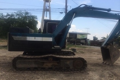 แม็กโครมือสอง,Komatsu 12HT