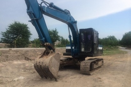 แม็กโครมือสอง,Komatsu 12HT