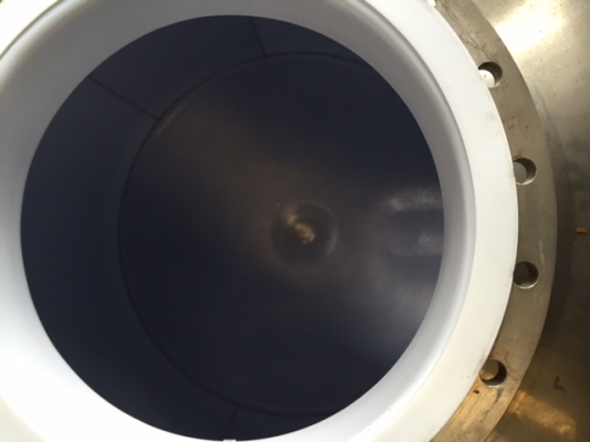 แท้งค์สแตนเลส 1,000 ลิตร เหมาะ สำหรับใส่น้ำหรือสารเคมี