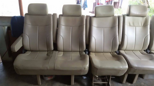 ขายเบาะถอดจากรถตู้ VIP หัวจรวด