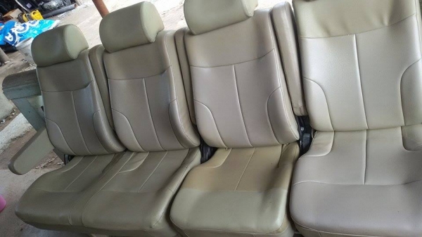 ขายเบาะถอดจากรถตู้ VIP หัวจรวด