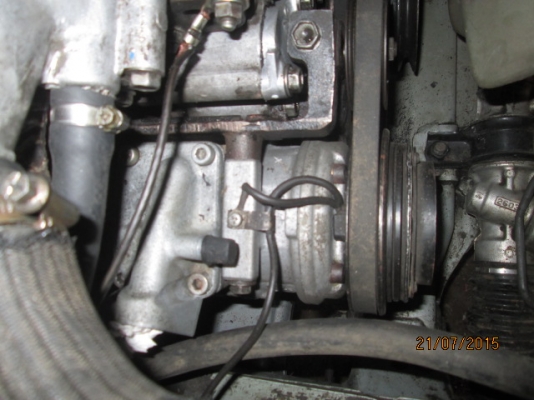 เครื่องรถตู้หัวจรวด 2RZ ยกลง