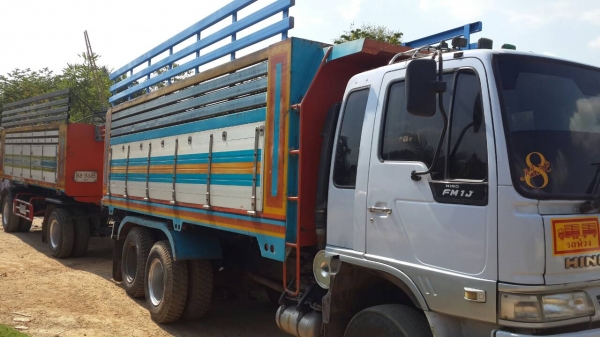 ขายดาวน์!!! รถบรรทุกพ่วง 18 ล้อ Hino FM3M (รถน้ำมัน) ขายดาวน์ 300,000 ขายสด 1,480,000 บาท
