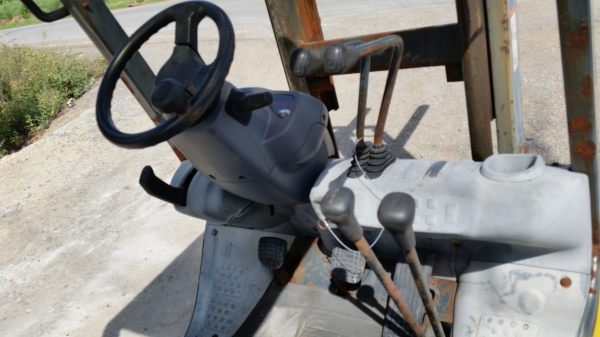 ขายด่วนรถยกKOMATSU FG15-18 ยก1.5ตันเสาสูง3เมตรรถนอกนำเข้ายังไม่เคยใช้งานในเมืองไทยเลย=รุ่นใหม่ขายถูกๆๆ