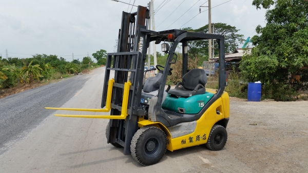 ขายด่วนรถยกKOMATSU FG15-18 ยก1.5ตันเสาสูง3เมตรรถนอกนำเข้ายังไม่เคยใช้งานในเมืองไทยเลย=รุ่นใหม่ขายถูกๆๆ
