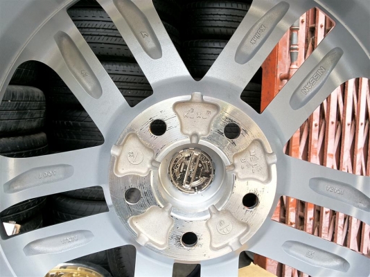 แม็ก นิสสัน Juke ขอบ17 5รู114 ใส่ได้หลายรุ่น camry tiena vigo stada