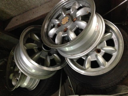 ขายล้อ  mini ครับ 6500 ,มาก่อนเอาไป