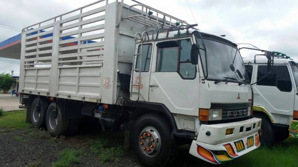 ขาย10ล้อ1เพลา MITSUBISHI สภาพพร้อมใช้งาน เอกสารพร้อมโอน สนใจโทร 090-8588220คุณนะ 093-3258446คุณบิว ID:narong498 หรือเข้าดูสินค้าอื่นๆได้ที่ www.truck.in.th/498 หรือเพจFacebook ณรงค์ ซื้อขายรถมือสอง (เว็บไซต์ส่วนตัว) หรือFacebook ตลาดรถมือสอง คุณนะ