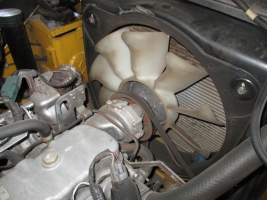 ขายด่วนรถยกKOMATSU FG15-20 ยก1.5ตันเสาสูง3เมตรเกียรออโต้รถนอกนำเข้ายังไม่เคยใช้งานในเมืองไทยเลย=รุ่นใหม่ขายถูกๆๆ