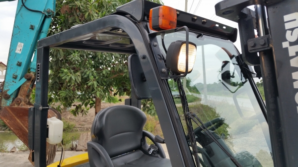 ขายด่วนรถยกKOMATSU FG15-20 ยก1.5ตันเสาสูง3เมตรเกียรออโต้รถนอกนำเข้ายังไม่เคยใช้งานในเมืองไทยเลย=รุ่นใหม่ขายถูกๆๆ