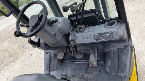 ขายด่วนรถยกKOMATSU FG15-20 ยก1.5ตันเสาสูง3เมตรเกียรออโต้รถนอกนำเข้ายังไม่เคยใช้งานในเมืองไทยเลย=รุ่นใหม่ขายถูกๆๆ