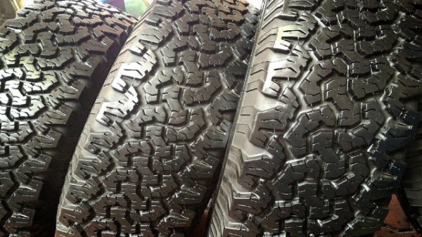 ขายยาง BF ALL 265 x 70 x 16 พร้อมล้อ Bradley ขายยาง BF ALL 265 x 70 x 16 พร้อมล้อ Bradley