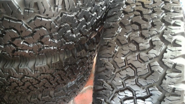 ขายยาง BF ALL 265 x 70 x 16 พร้อมล้อ Bradley ขายยาง BF ALL 265 x 70 x 16 พร้อมล้อ Bradley