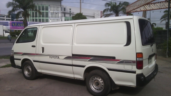 ขายรถตู้หัวจรวดตู้ทึบถูก