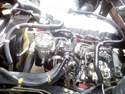 6 ล้อกลาง  *Euro.3*  HINO *ซีรีย์500*  FC9J 175 แรงม้า *ยาว 5.50 ม.*  รถสวยเดิม+สวยจริง * รถห้างแท้ * มีเล่มพร้อมโอน * ปี55 *