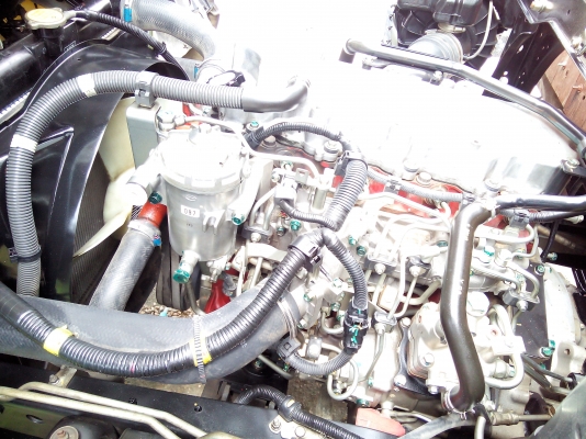 6 ล้อกลาง  *Euro.3*  HINO *ซีรีย์500*  FC9J 175 แรงม้า *ยาว 5.50 ม.*  รถสวยเดิม+สวยจริง * รถห้างแท้ * มีเล่มพร้อมโอน * ปี55 *